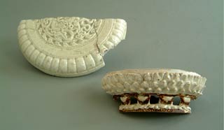 Đồ gốm men trắng trang trí rồng và hoa sen thời Lý, thế kỷ XI.